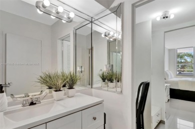 Enjoy direct BREATHTAKING DIRECT ocean and picturesque garden in