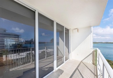Light-filled 950 sq ft unit in Bay Harbor Islands,  Over sized 1