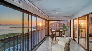 Enjoy front-row sunset views from this top-floor former