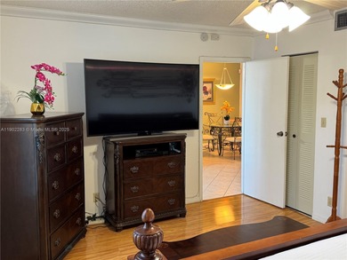 Bright & Beautiful 2-Bed/2-Bath Condo with Canal View - Prime