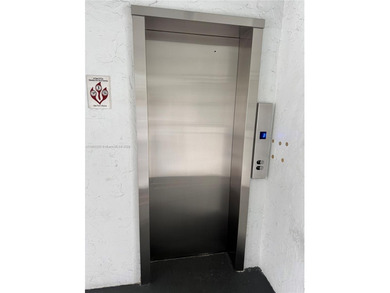 Bright & Beautiful 2-Bed/2-Bath Condo with Canal View - Prime