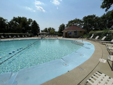 Beautifully remodeled luxury condo in Oak Brook Towers. Gorgeous