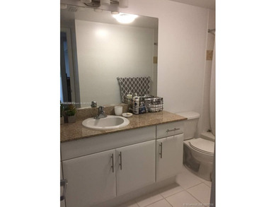 Bright and spacious unit with stunning views over the river