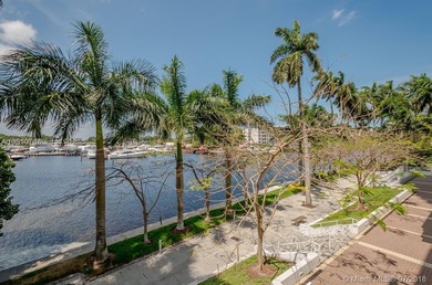 Bright and spacious unit with stunning views over the river