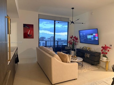 Best Priced 2 bdrm/2 bath Lower Penthouse Unit with Upgraded