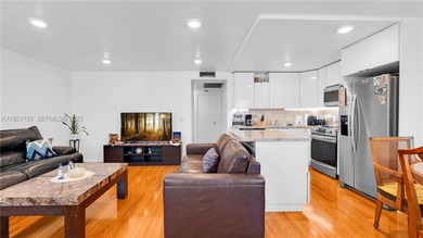 Beautiful 2 bedroom, 1.5 bath 2nd floor apartment in the highly