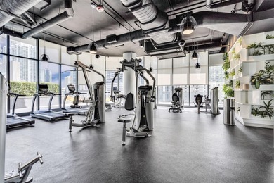 Welcome to Brickell Heights East! This desirable 04-line