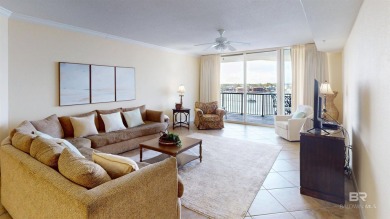 Boat lovers this is the perfect complex for you. Just seconds