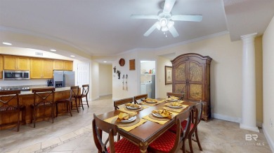 Boat lovers this is the perfect complex for you. Just seconds