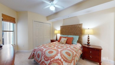 Boat lovers this is the perfect complex for you. Just seconds