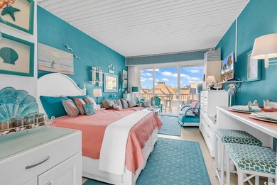 INCREDIBLE LOCATION ACROSS THE STREET FROM THE OCEAN! THIS CONDO