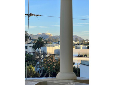 Penthouse Condo in Brentwood - A Rare Blend of Luxury, Privacy