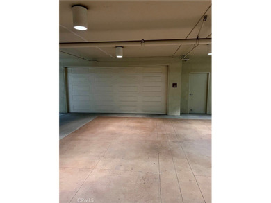 Penthouse Condo in Brentwood - A Rare Blend of Luxury, Privacy