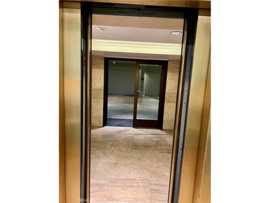 Penthouse Condo in Brentwood - A Rare Blend of Luxury, Privacy