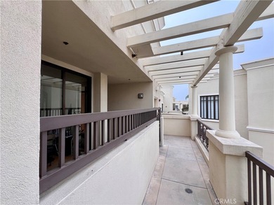 Penthouse Condo in Brentwood - A Rare Blend of Luxury, Privacy