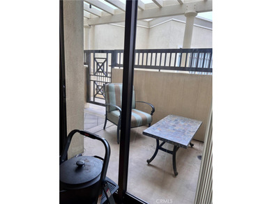 Penthouse Condo in Brentwood - A Rare Blend of Luxury, Privacy