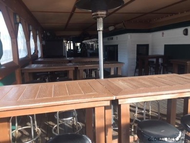 Long established restaurant and tavern in the heart of the