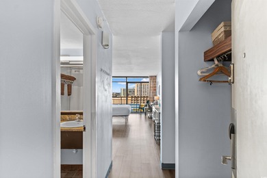 Welcome to Unit 1011 at the iconic Landmark Resort -- a fully