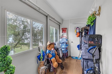 Turnkey 2-bed/2-bath condo in the peaceful community of Kings