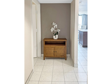 Welcome to your Hawaiian getaway in Kona Pacific B210! This