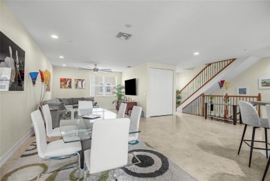 WOW, WALK TO THE BEACH IN 3 MINUTES! HERE IS THE STYLISH 3