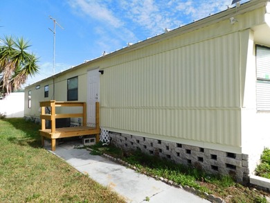 This move-in-ready, handicapped-accessible Commodore home offers