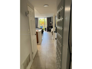 Newly renovated FULLY FURNISHED studio located in North Bay