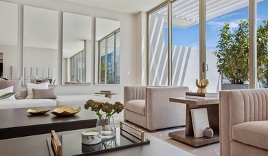 Set in the heart of South of Fifth, 300 Collins offers a modern