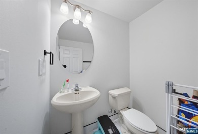 FULLY RENOVATED SPACIOUS UNIT WITH MANHATTAN AND HUDSON RIVER