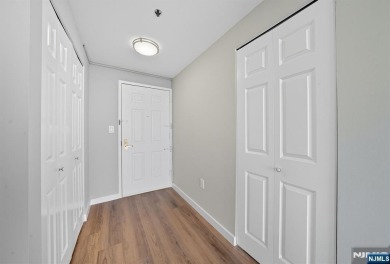 FULLY RENOVATED SPACIOUS UNIT WITH MANHATTAN AND HUDSON RIVER