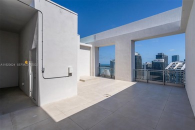 Beautifully renovated 3BD/3.5BA sky residence on the 52nd floor