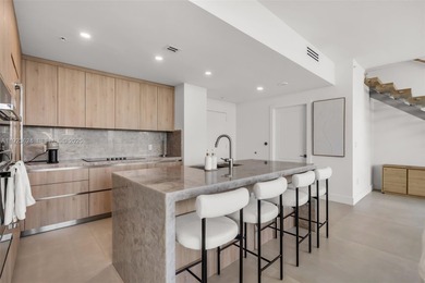 Beautifully renovated 3BD/3.5BA sky residence on the 52nd floor