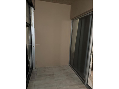 Top-floor condo with spectacular lakefront views! Located just