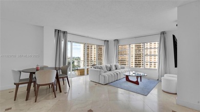 Stunning bay view unit on the 9th floor, offering a panoramic
