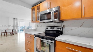 Stunning bay view unit on the 9th floor, offering a panoramic