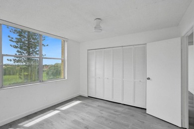 Beautiful unit 2/2 + den, with a great view, located on the 4