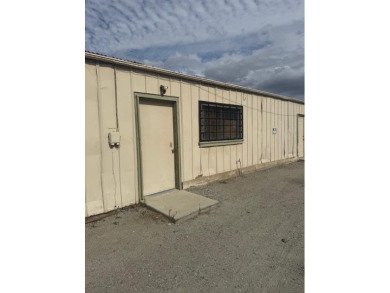 This versatile commercial building offers multiple