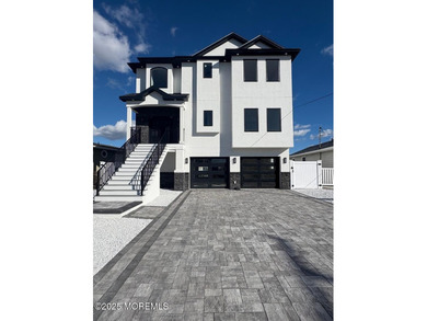 New Construction! Magnificent custom home by LaPrima Builders