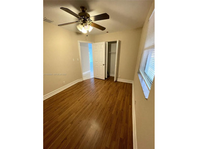 MOVE IN READY,  2BD/2BA TOP FLOOR with a peaceful Lake and