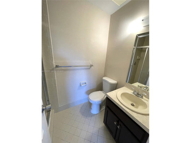 MOVE IN READY,  2BD/2BA TOP FLOOR with a peaceful Lake and