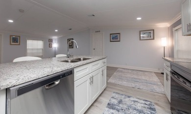 Beautifully updated 2004 manufactured home in Pleasant Hill