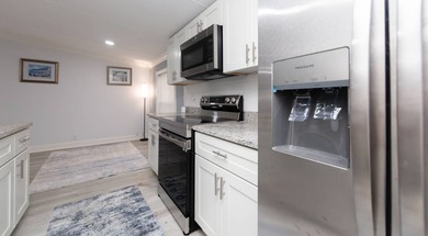 Beautifully updated 2004 manufactured home in Pleasant Hill