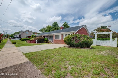 SELLER IS OFFERING $5,000 TOWARDS CLOSING COST. This charming