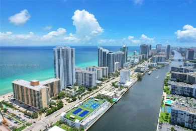 Modern Unit- Studio On the Beach. Located in the most renovated
