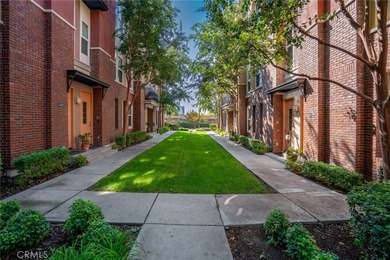 Located in The Claremont Village and waling distance to Colleges