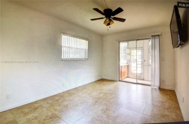 *GREAT OPPORTUNITY!*  Amazing price. Beautiful unit, ground