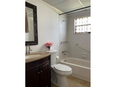 *GREAT OPPORTUNITY!*  Amazing price. Beautiful unit, ground