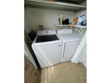 *GREAT OPPORTUNITY!*  Amazing price. Beautiful unit, ground