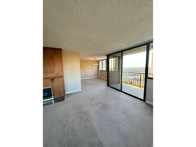 Spacious high-rise condo with a panorama view from the prettiest