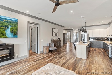 Walk right into your new Hamptons condo, offering easy, direct